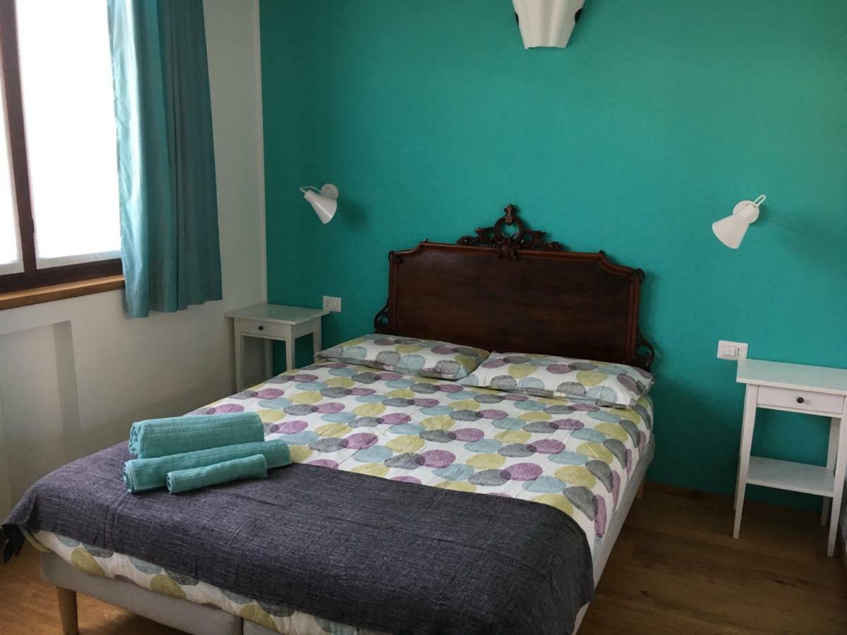 Elleboro Bed & Breakfast Carugo Bagian luar foto