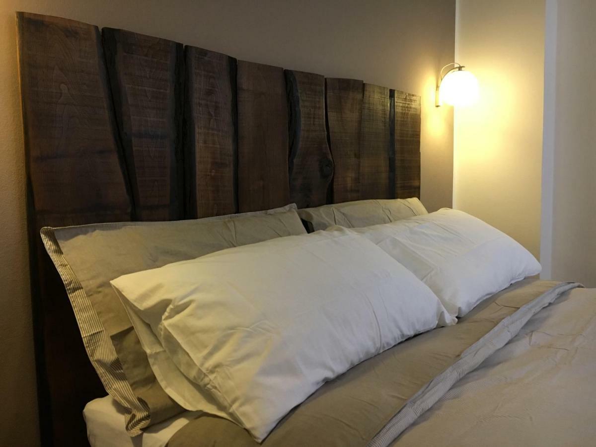 Elleboro Bed & Breakfast Carugo Bagian luar foto