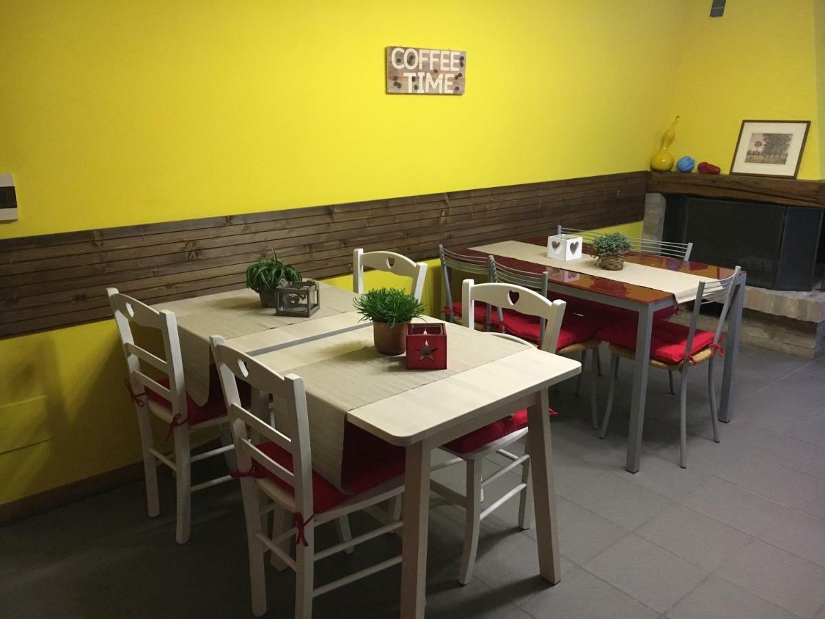Elleboro Bed & Breakfast Carugo Bagian luar foto