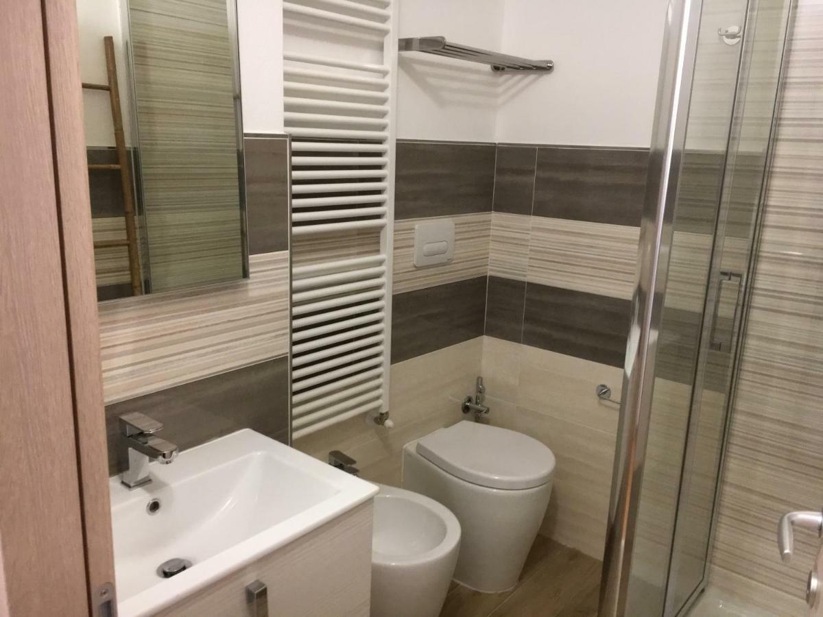 Elleboro Bed & Breakfast Carugo Bagian luar foto